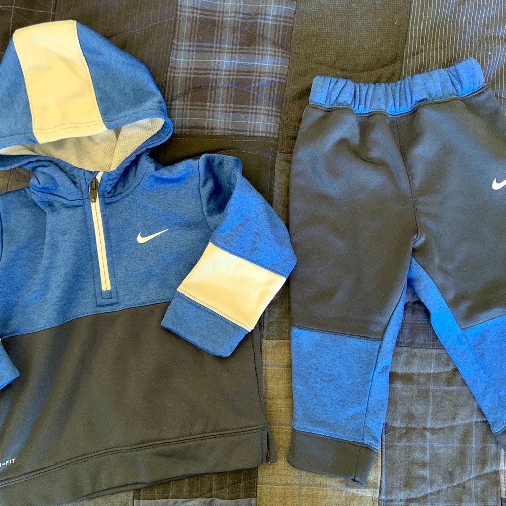 🚫SOLD🚫NIKE Dry Fit Hoodie & Sweatpants Set